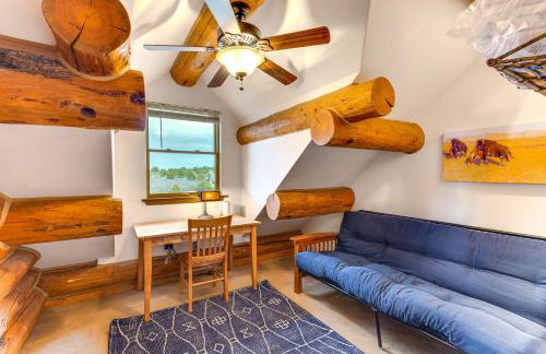 Spacious Rifle Cabin w/ Deck + Mountain Views! - Foto 19