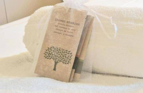 Modern Viggi Suite Home - Photo 11