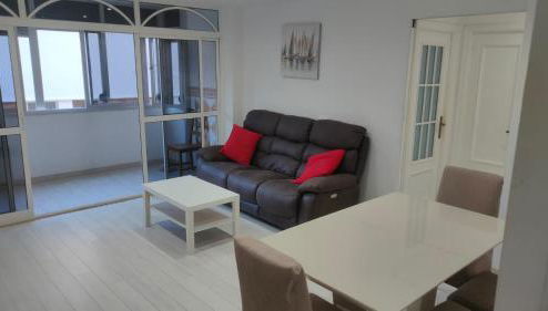 Piso con ParkinPrivado y A10minutosdelaplayaandando - Foto 1