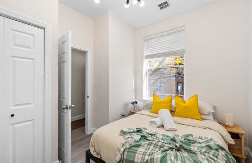 Holiday Home Brownstone City Stay 5BEDS, Private Dual Units - Foto 35