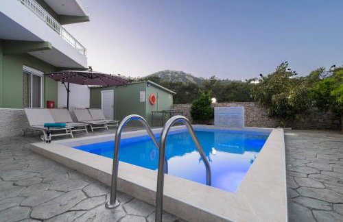 Greek Style Ground Floor Apartment & Pool - Foto 36