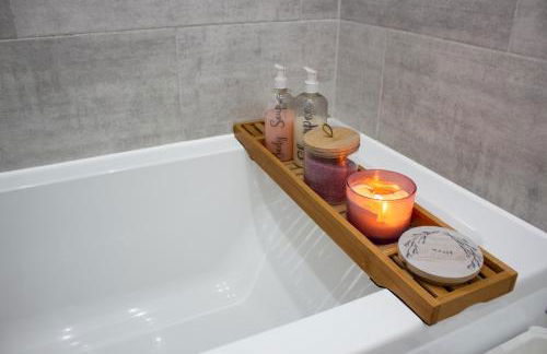 Spacious 4BR house, 2 en suites with garden & on-site parking - Foto 10