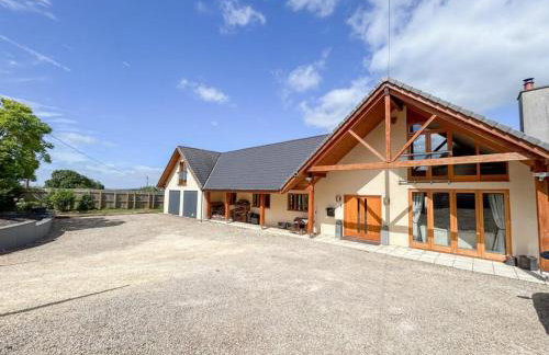 Highview House, Llandevaud - Foto 18