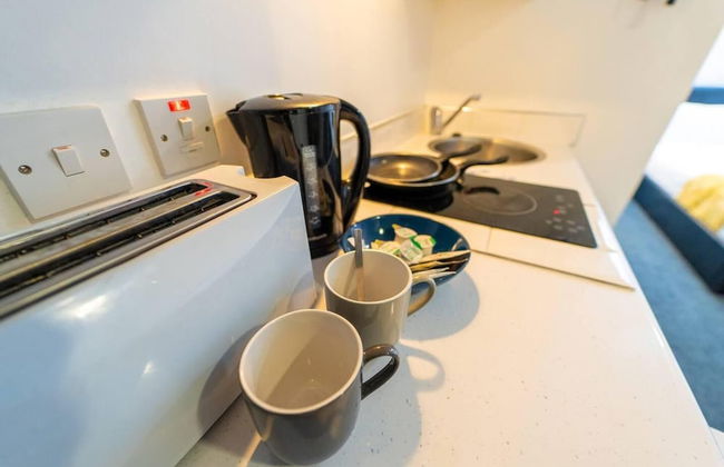 Spacious Comfortable Studio Near the University - Photo 16