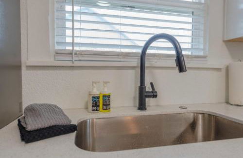 #StayInMyDistrict Coos Bay Primrose Cottage - Foto 29