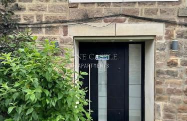 Exclusive Deals l Last-Minute Specials l Free Parking I Short term Booking l Garden I Sleeps Up to 6 l 3 Bed & 2 Bath I One Castle Apartments Short-lets and Serviced Accommodation - Photo 35