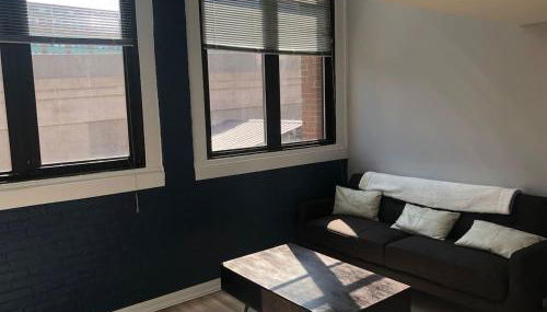 Cozy Downtown Modern Condo in the Heart of it all - Foto 5