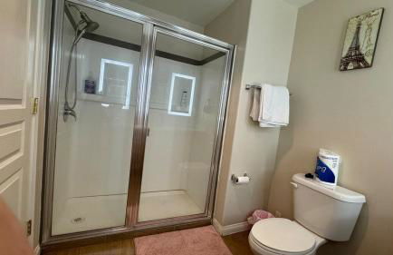 Modern 2BD Apartment with 2 Baths in Alhambra - Foto 11