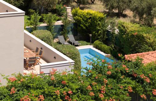 Christina Villas, Steps to Sandy Beach, By ThinkVilla - Photo 2