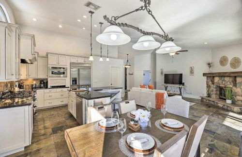 Tee Off, Relax Poolside! Family Home in Scottsdale - Foto 7