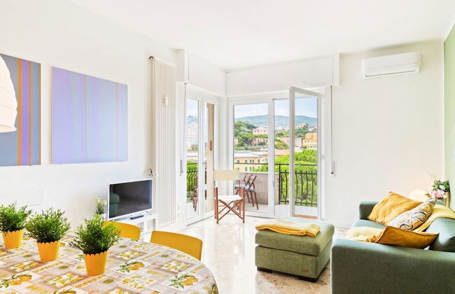 Chiavari Colorful Flat with Garage - Foto 13