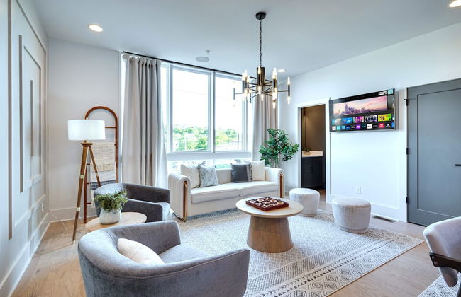 Sky High Cowgirl Luxe 4BR w Rooftopdeck Karaoke - Foto 3