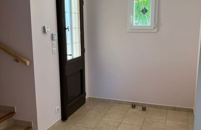 Villa With Private Pool and Jacuzzi - Photo 2