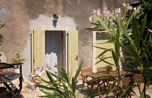 Old town studio and apartment - Foto 7