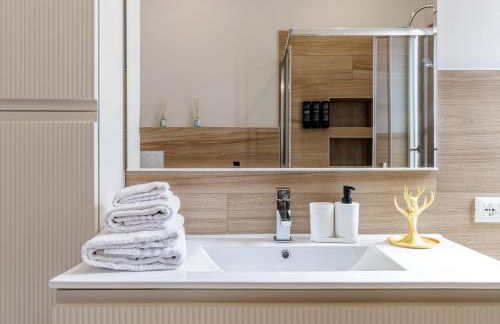 Chiara Apartment 6 guest - Train Station - Parking - Foto 25