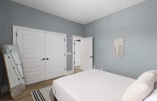 3 Miles to Downtown Broadway Bars - Walk to Coffee from Condo - Foto 12