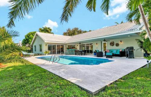 Waterfront Oasis w/ Pool Minutes to Downtown! - Foto 16