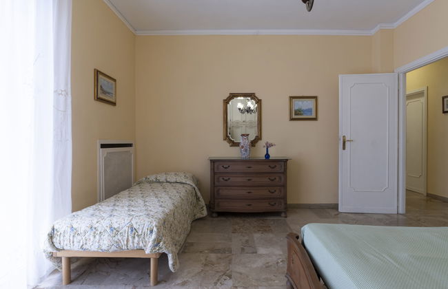 3 bedroom House in Cipressa with garden and terrace - Photo 22