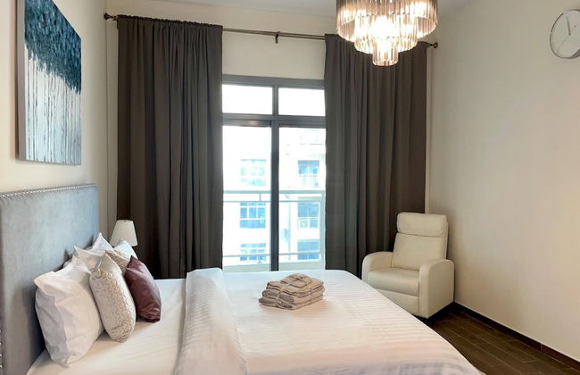 Elite LUX Holiday Homes - Spacious 2BR With Direct Metro Access in Al Furjan Dubai - Photo 4