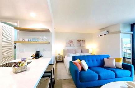 S&N Lux Suite-Free Parking-King Bed-Kitchen-WiFi - Foto 1