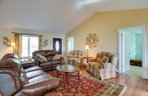 Smith Mountain Lake Getaway w/ Private Dock! - Foto 4