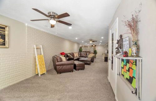 Moon River Smart-Suite near Interstate 44 and Airport - Photo 23