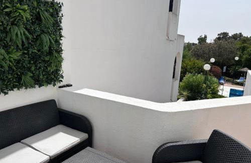 Fabuloso y amplio Duplex en Urb Jardines de Sotogrande - Foto 45