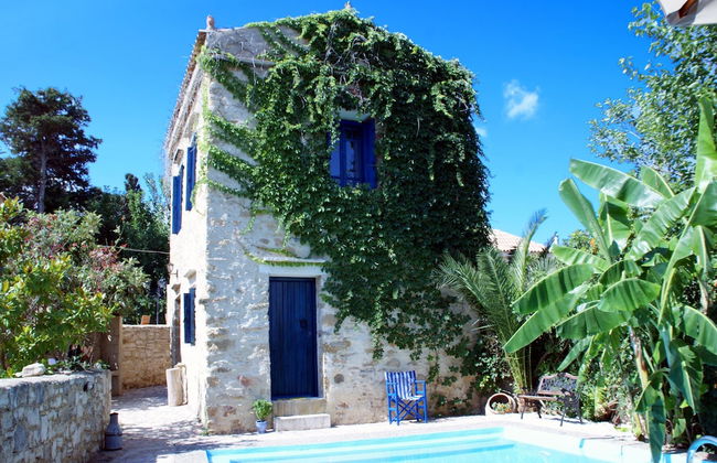 Villa Sofas - Photo 20