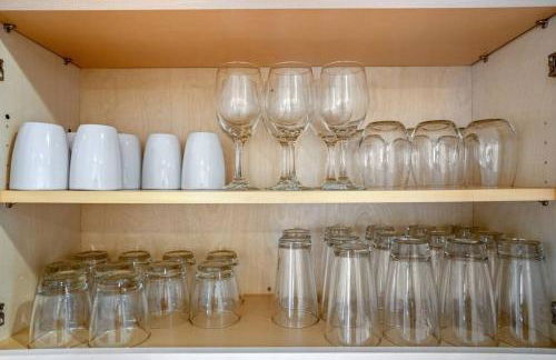 Winter Retreat 3b 3ba Huge backyard Mins from Downtown - Foto 13