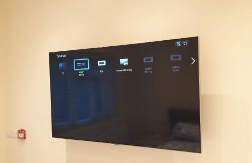 London Luxury Apartments 3 Bedroom Sleeps 8 with 3 Bathrooms 5 mins Walk to tube station free parking - Foto 20