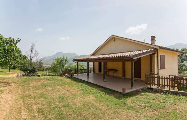 Belvilla by OYO Hillside Villa With Pool - Photo 31