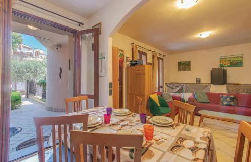 Gorgeous Apartment In Pesaro -Pu- - Foto 9