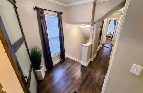 Downtown Kzoo with 3rd Floor Arcade Room - Foto 18