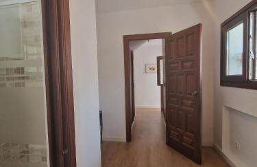 Habitación individual tranquila con baño privado en piso compartido - Photo 10