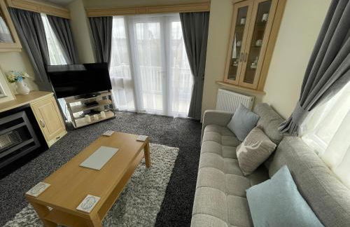 Meadow View 3-bed Caravan - Sleeps 8 - Petfriendly - Foto 22