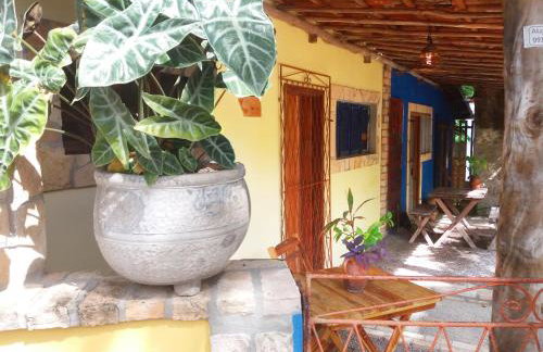 Casinhas Vila Bonita Amarela - Foto 1