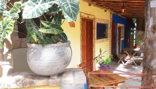 Casinhas Vila Bonita Amarela - Foto 1