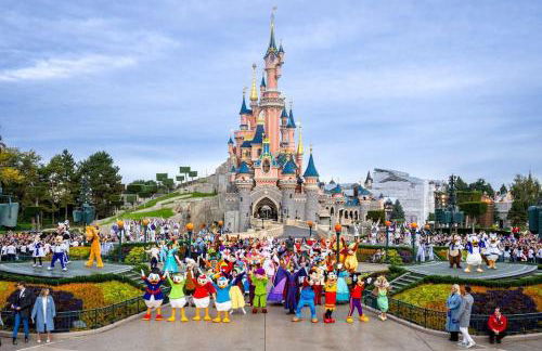 Disney 'Xperience - Parc 10 min - 3pers - Foto 19