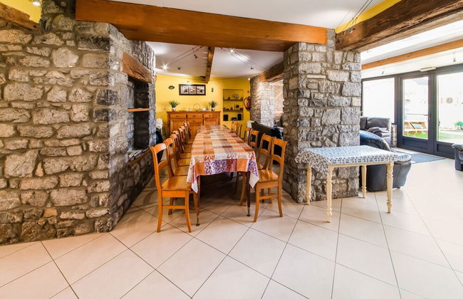 Stone Cottage with Sauna & Hot Tub near Cave of Lorette in Rochefort - Foto 36