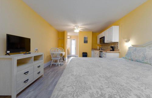 Surf City Beach Stay- Dolphins Drift Motel Unit - Foto 9
