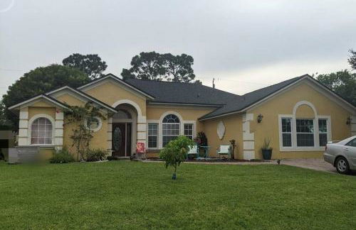 Port Saint Lucie A Little Piece Of Heaven- Peaceful Lake view Apartment- 1 min from I95 and Turnpike - Foto 17