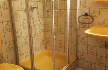 Apartment mit Balkon - Foto 6