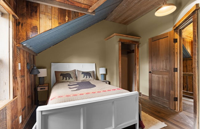 Costitch Lake Homestead Extraordinary Views! - Photo 6