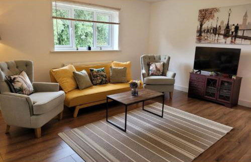 Private Spacious 2 Bedroom, 2 Bathroom & 2 Parking by Srk Accommodation - Foto 24