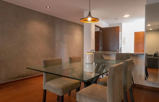 w Elegant 2BR w Fantastic View in Miraflores - Photo 9