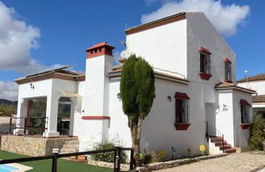 Agradable casa con piscina en la serranía. - Foto 1