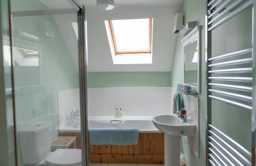 Coachmans Bothy - 50m from the beach - Foto 52