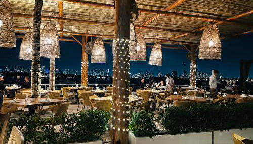 Stunning Views 2BD Condo at Hotel w Pool, Bar - Foto 3