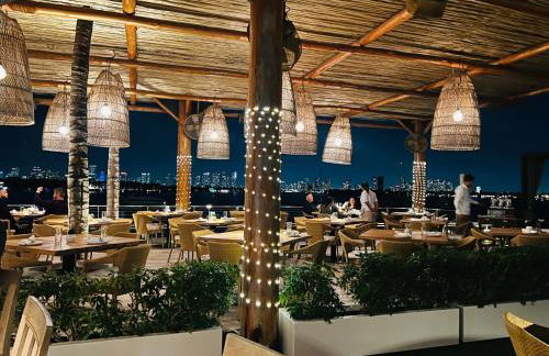 Stunning Views 2BD Condo at Hotel w Pool, Bar - Foto 3