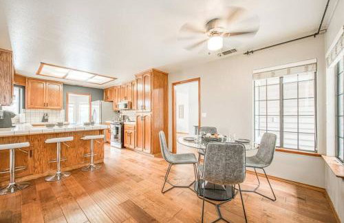 Stylish 3BR/2BA Retreat w/ Pool! Dream Getaway - Foto 7